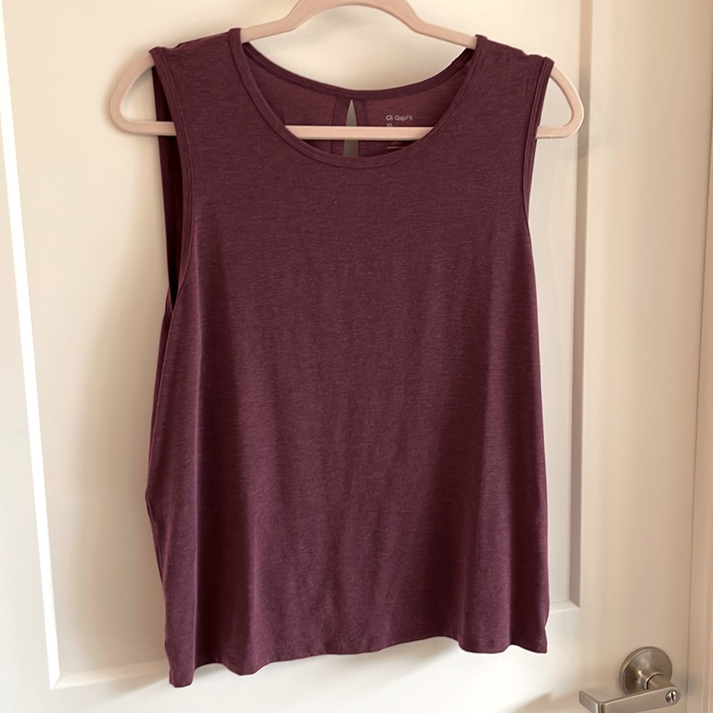 GapFit XL Tall Sleeveless Tank in Huckleberry